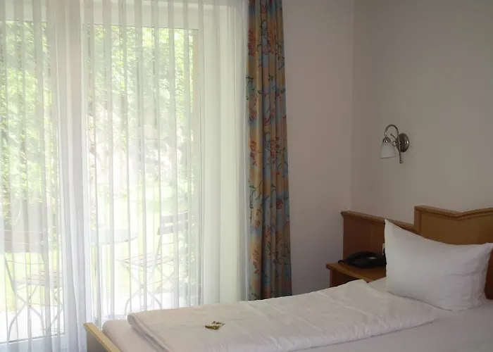 Hotel-gasthof Zur Krone Отель Риденбург