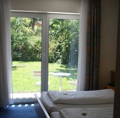 호텔 Hotel-gasthof Zur Krone 3*